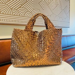 🧡Intrecciato Woven Metallic Leather Falor Tote